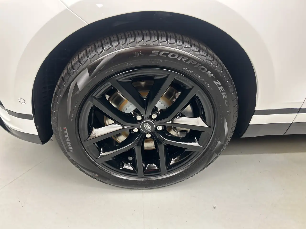 Land Rover Range Rover Velar снимка Land Rover Range Rover Velar