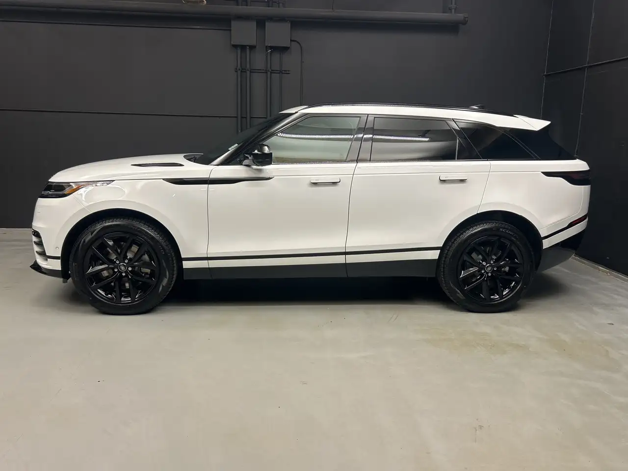 Land Rover Range Rover Velar снимка Land Rover Range Rover Velar