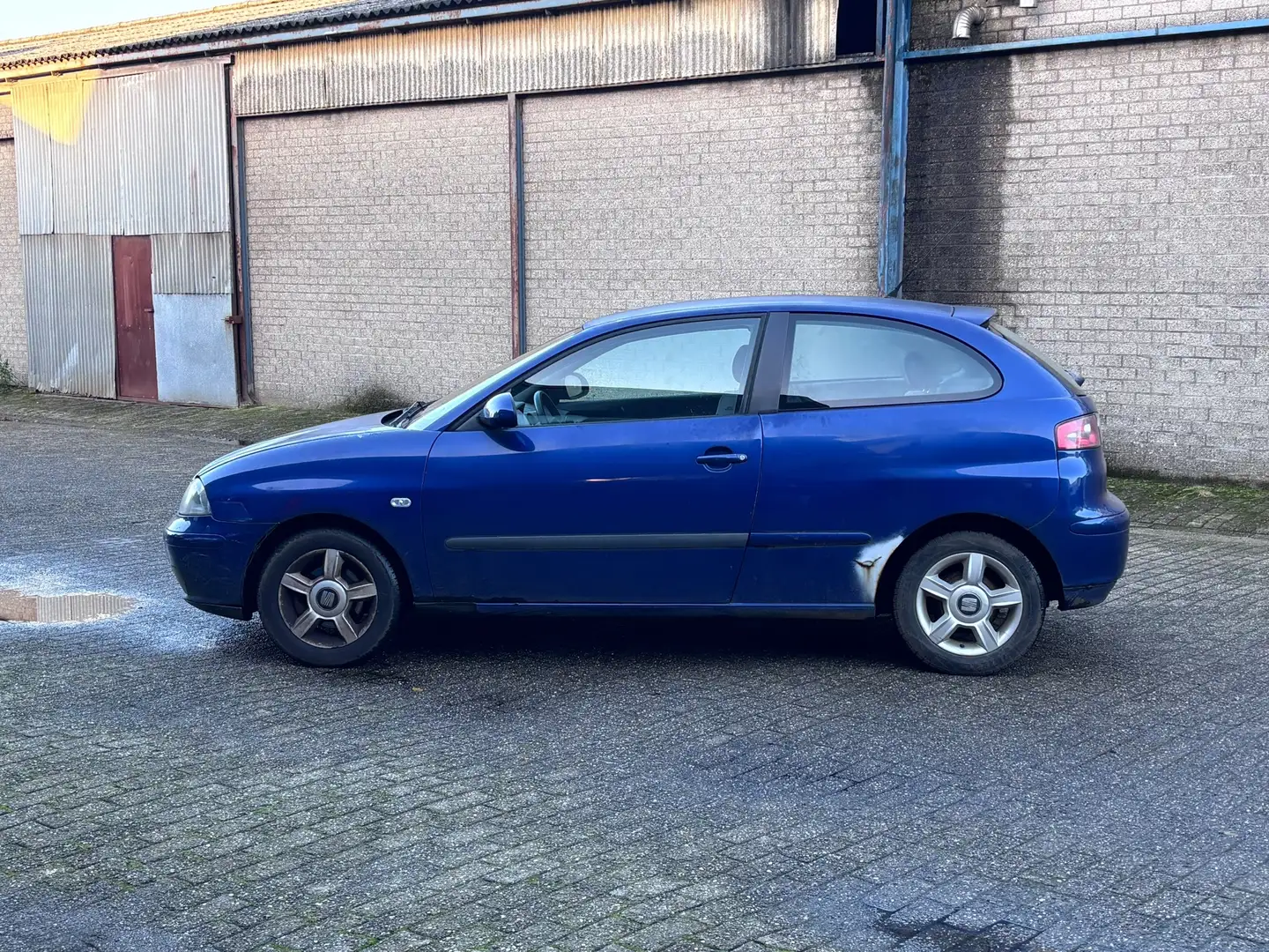 SEAT Ibiza 1.4-16V Stella | Automaat Nu € 750,-!!! Blauw - 2