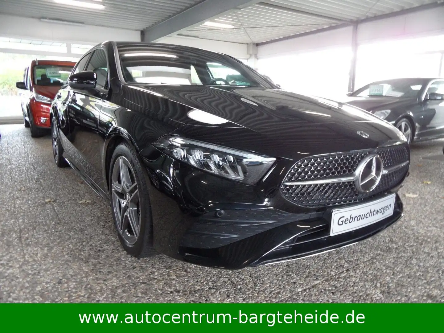 Mercedes-Benz A 250 4Matic AMG-Line KAMERA+NAVI+LED Zwart - 2