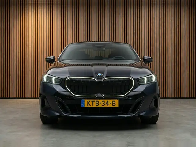 BMW 5 Series view 2