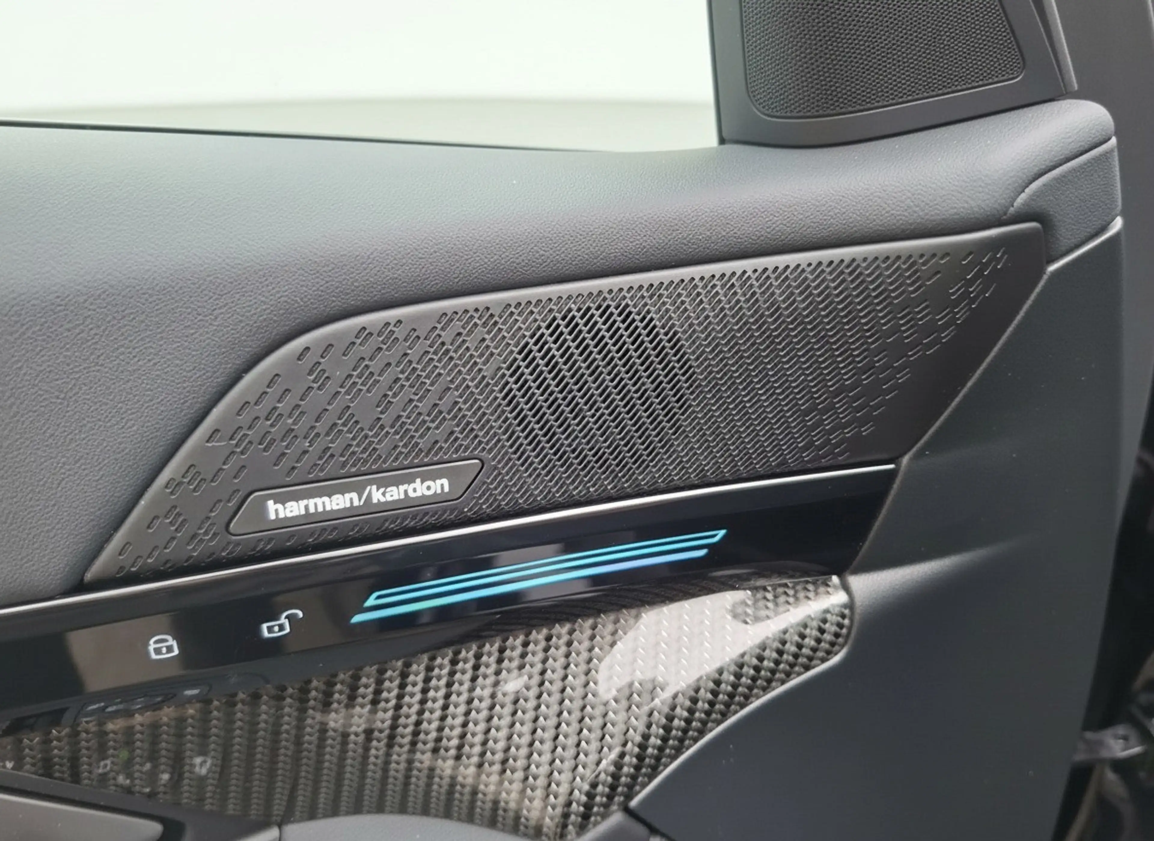 BMW 520 5-serie 520i M sport / panoramadak / harman kardon — photo 17