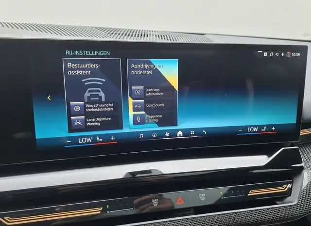 BMW 5 Series view 29