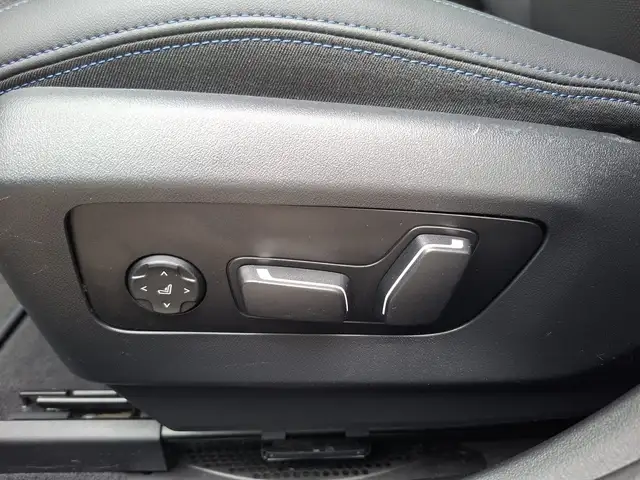 BMW 5 Series view 18
