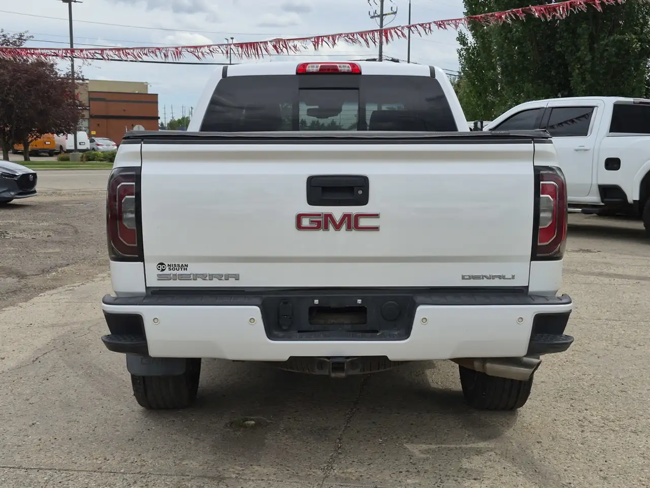 GMC Sierra 1500 photo GMC Sierra 1500