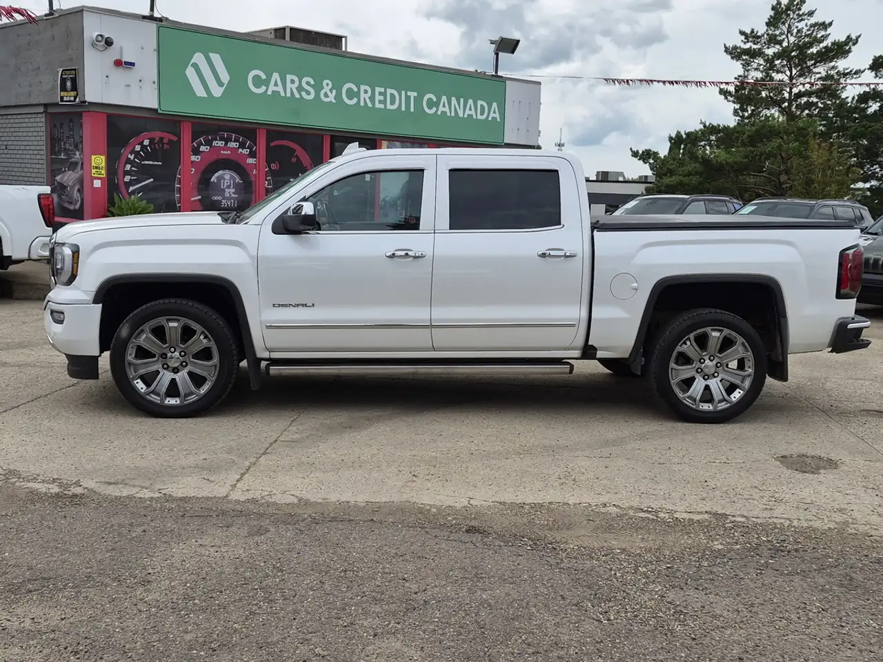 GMC Sierra 1500 photo GMC Sierra 1500