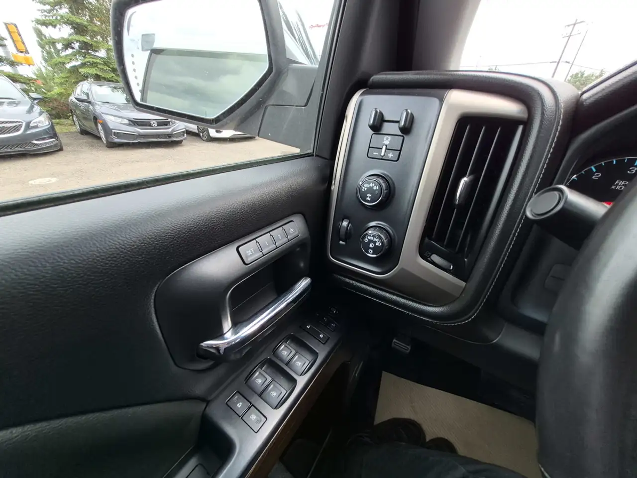 GMC Sierra 1500 photo GMC Sierra 1500