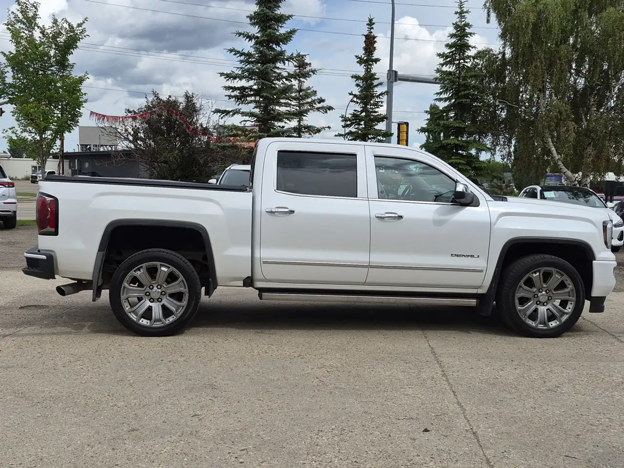 GMC Sierra 1500 photo GMC Sierra 1500