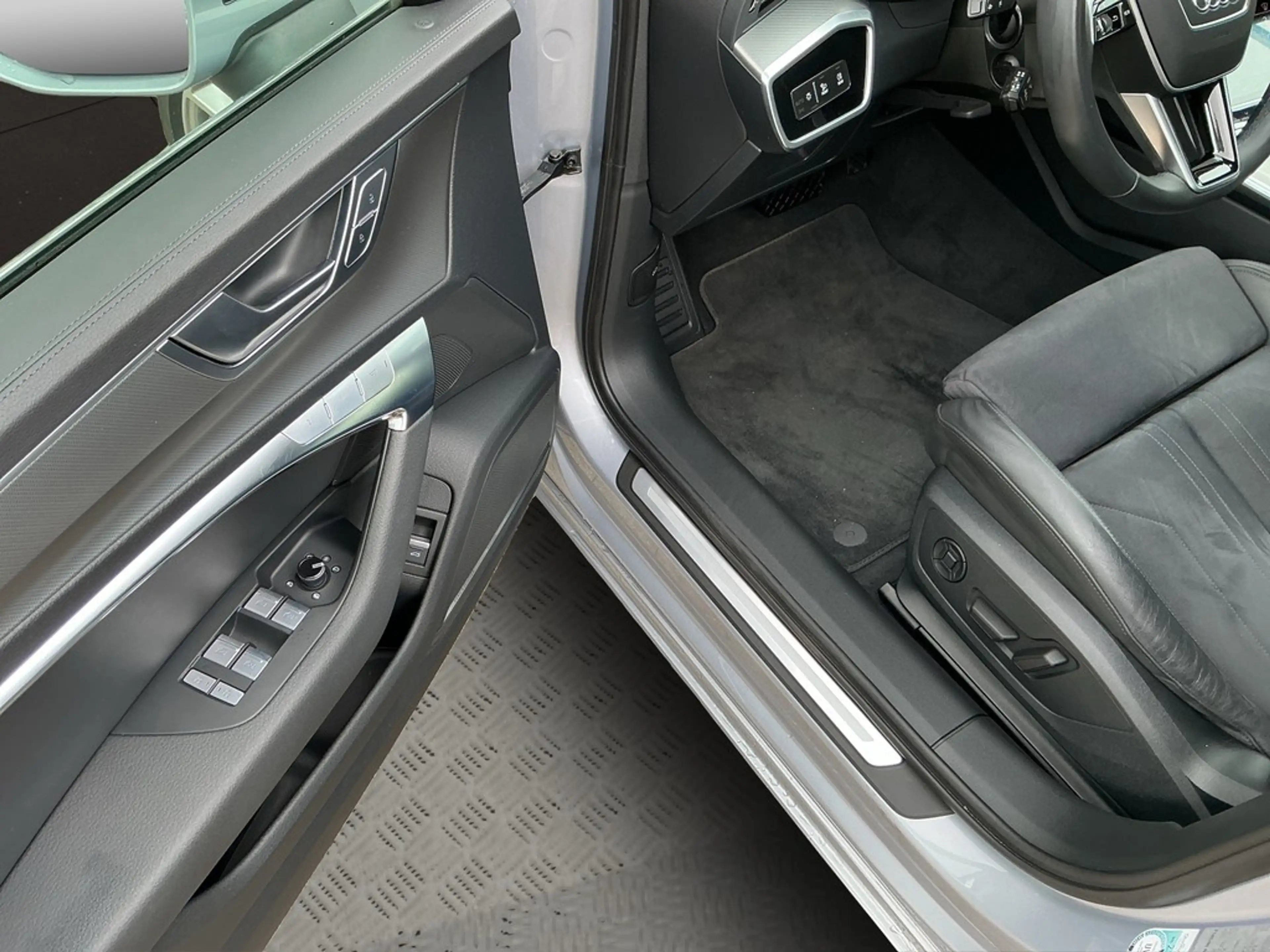 Audi A6 Avant Design 50TDI Quattro Tiptr Luftfederung — photo 10