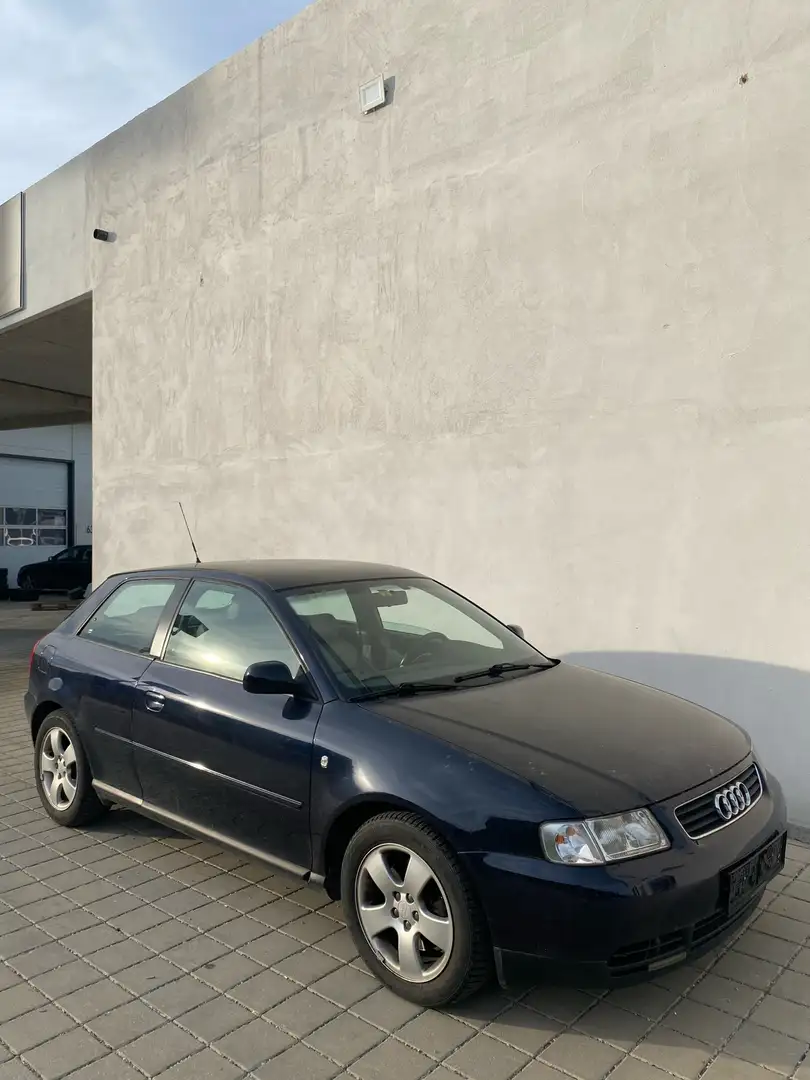 Audi A3 1,8 T Ambiente Niebieski - 1