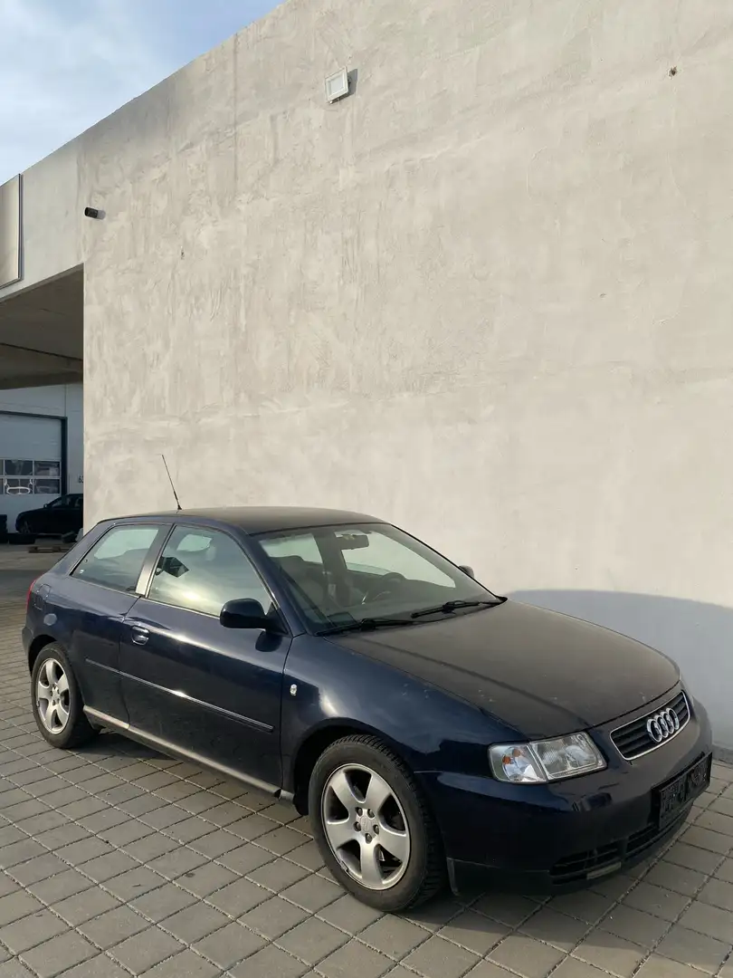 Audi A3 1,8 T Ambiente Синій - 1