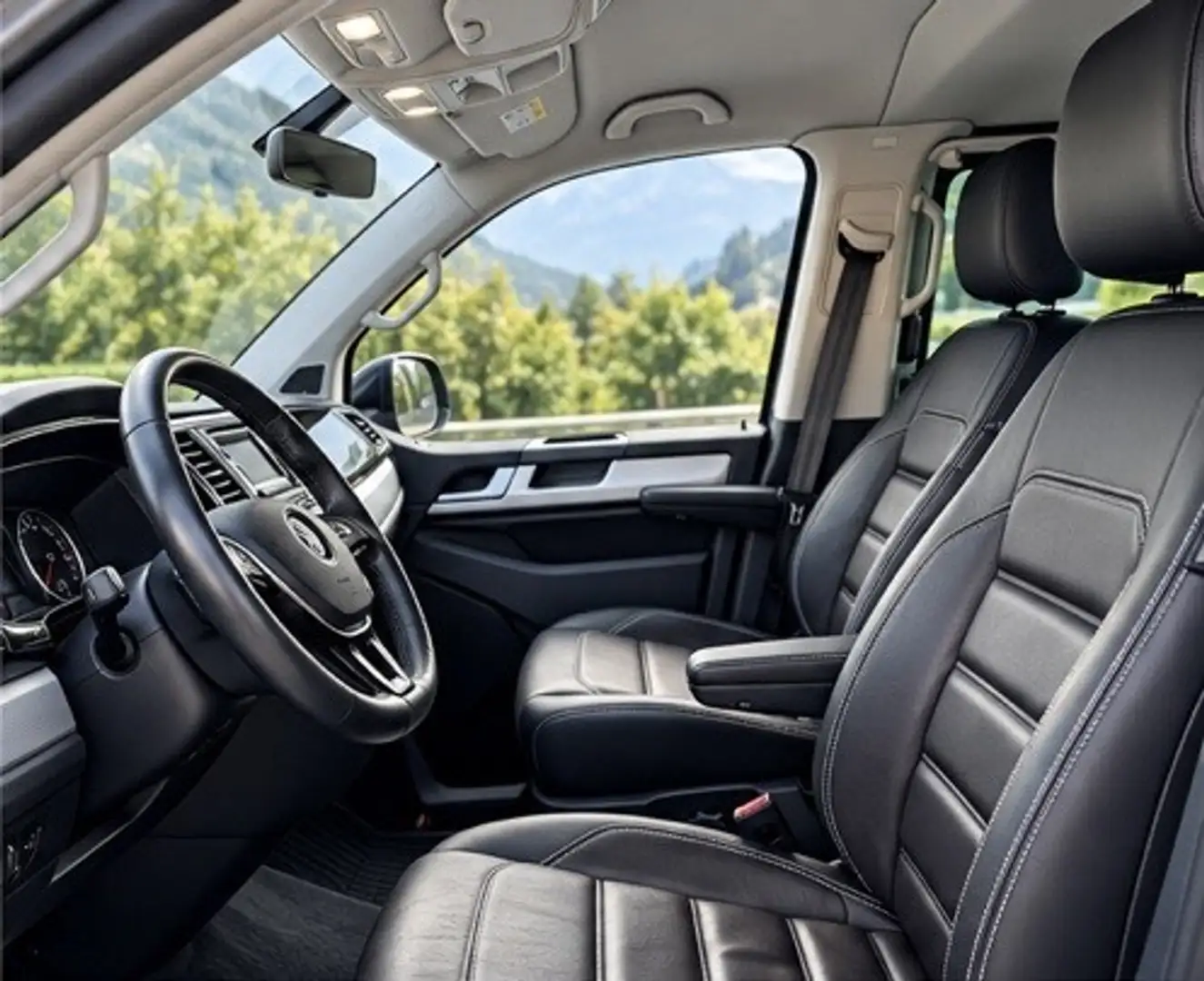 Volkswagen T6 Multivan Highline 2,0 TDI 4Motion BMT DSG - 2