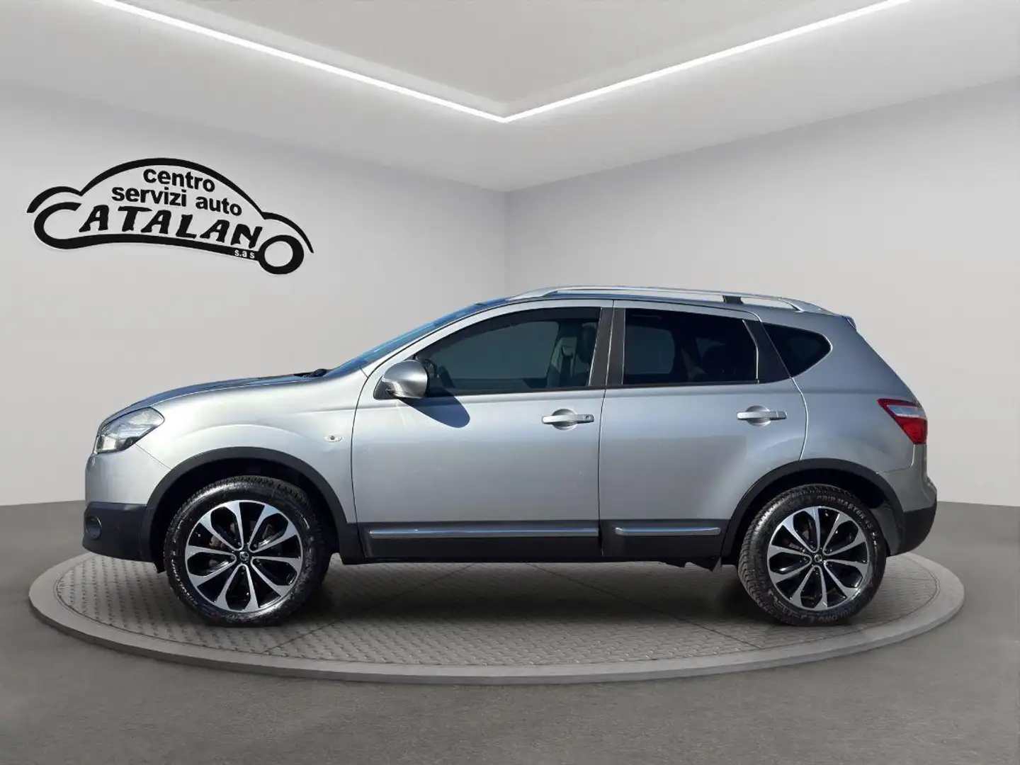 Nissan Qashqai 1.5 dCi 110 cv DPF n-tec navi tetto telecamera Gris - 2