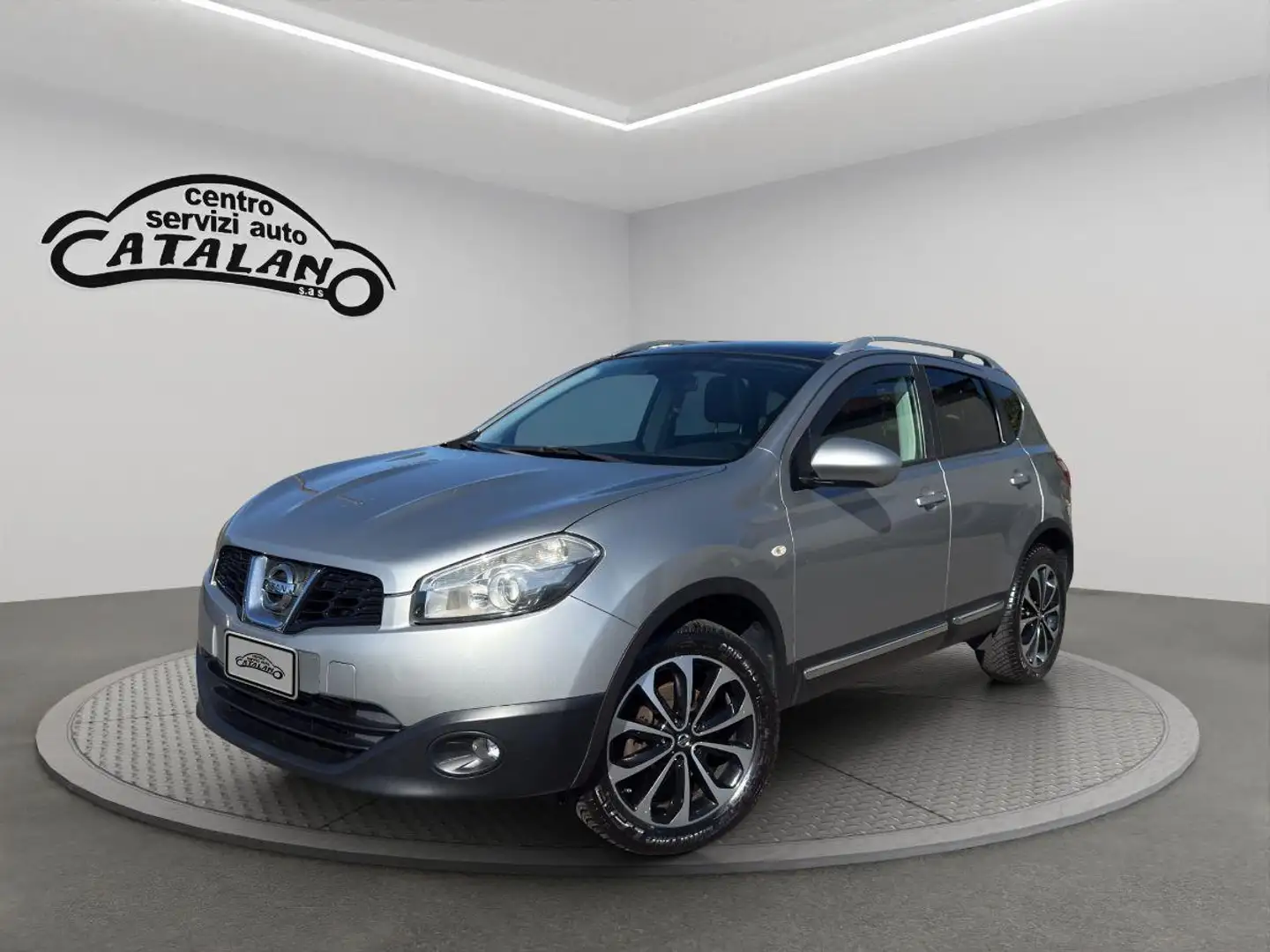Nissan Qashqai 1.5 dCi 110 cv DPF n-tec navi tetto telecamera Gris - 1