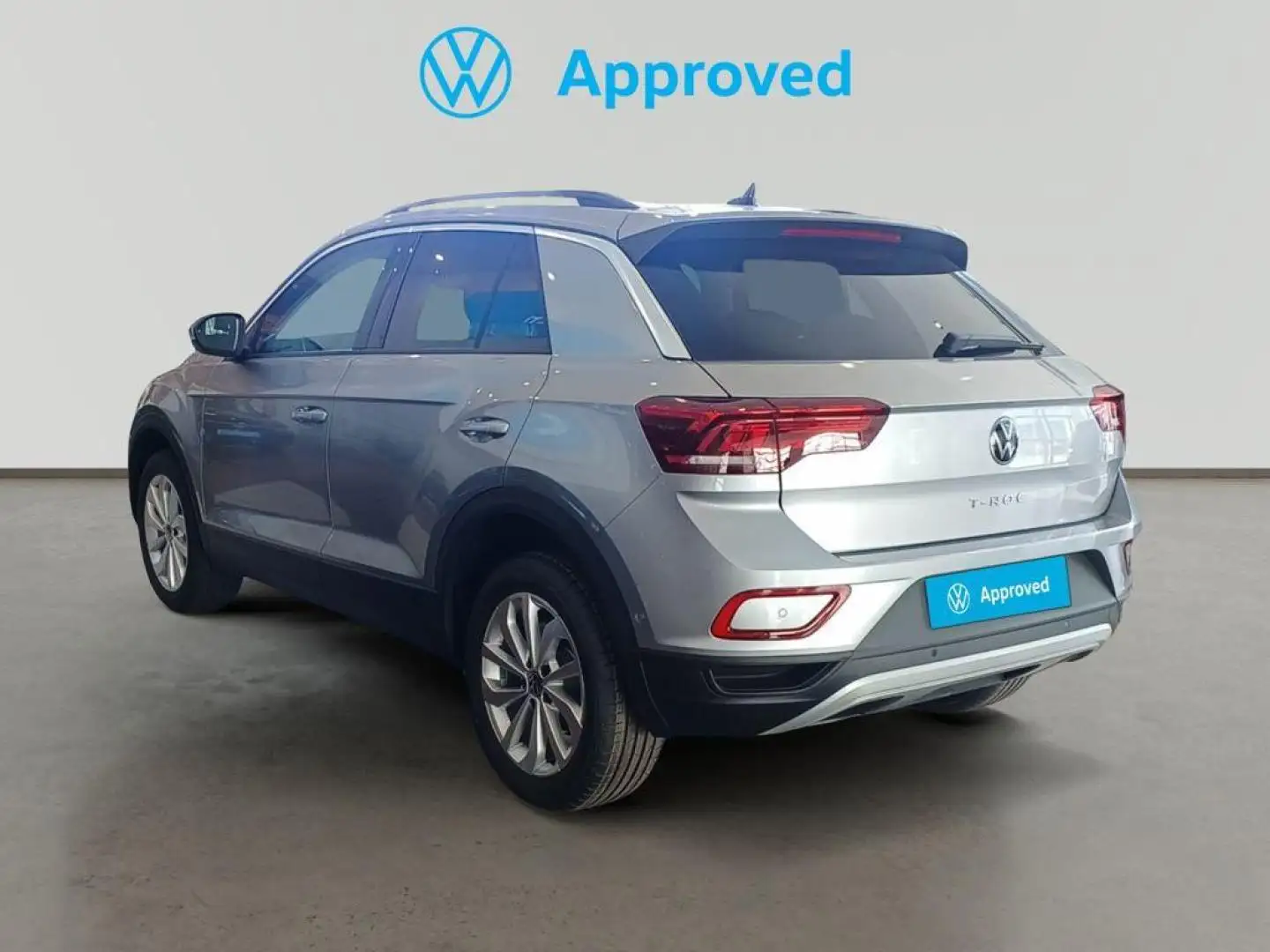 Volkswagen T-Roc 1.5 TSI Más 110 kW DSG7 Plateado - 2