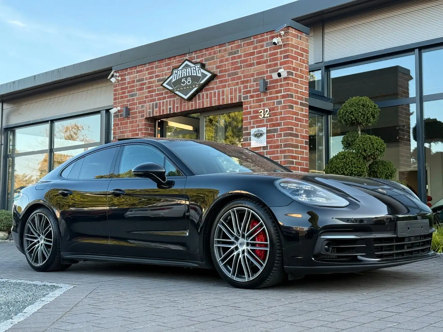 Porsche Panamera 4S/ Sport-Aga/Matrix/Pano/Massage/Luft Zwart - 1