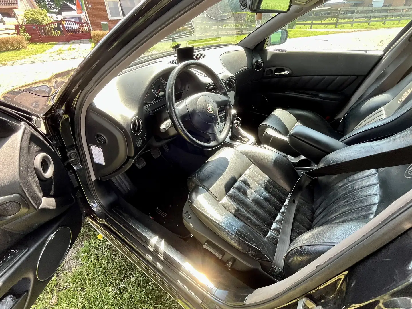 Alfa Romeo 147 2.4 JTD Distinctive Noir - 2