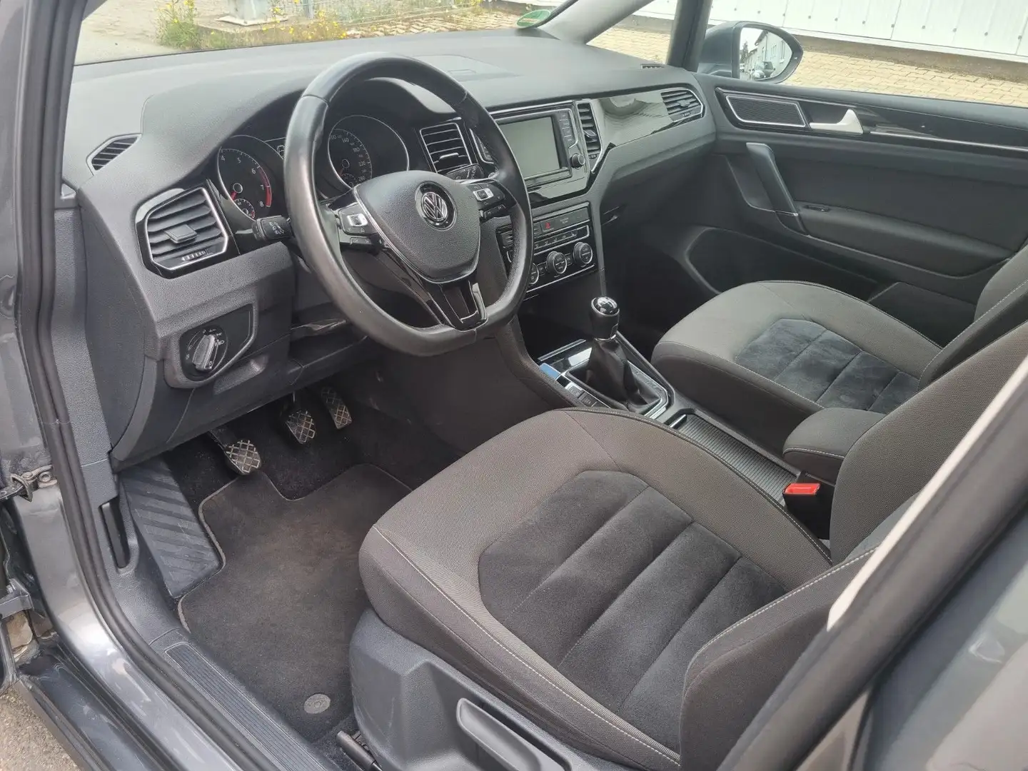 Volkswagen Golf Sportsvan VII Highline 1.4TSI Navi Xenon Gris - 2