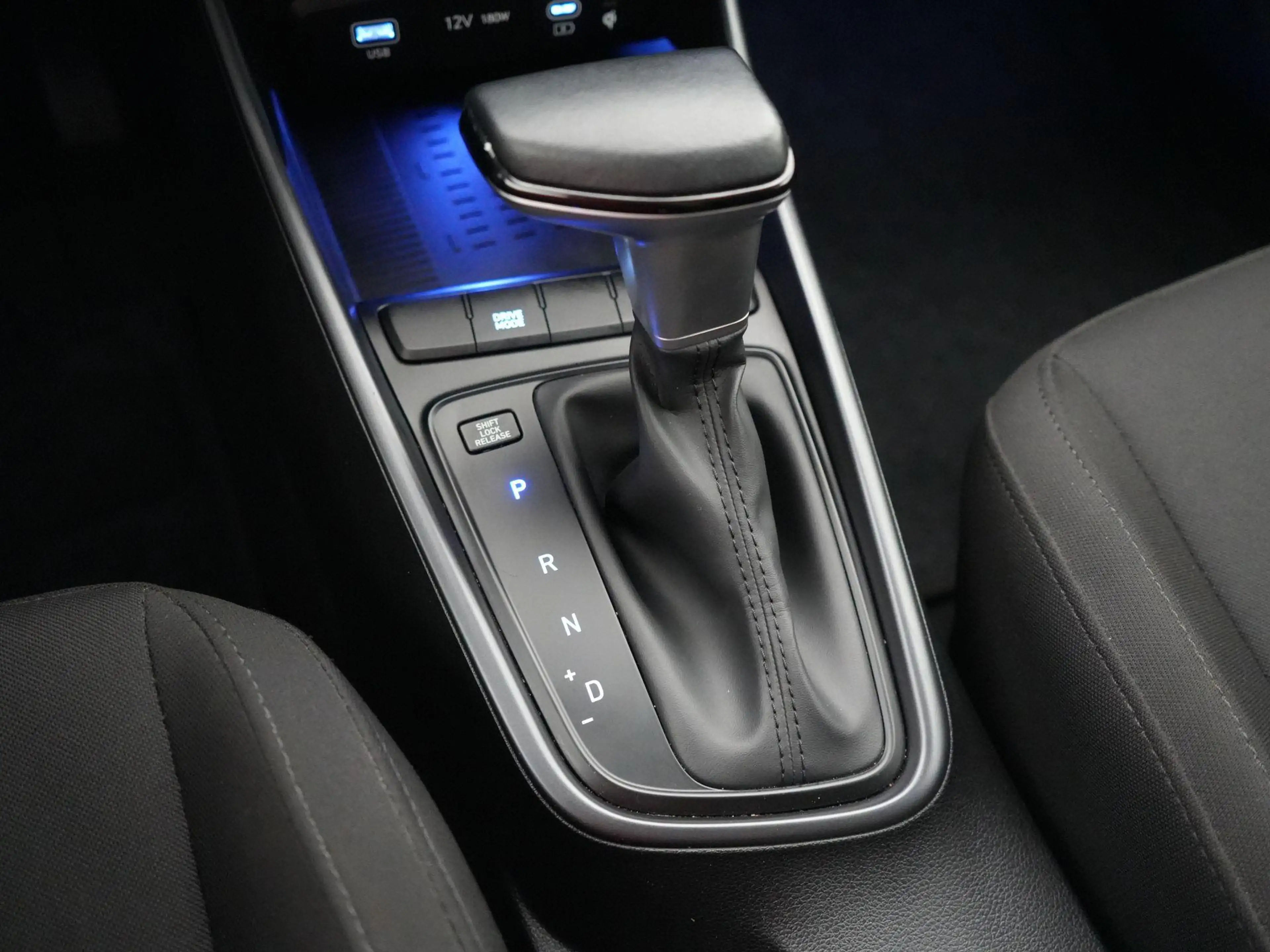 Hyundai i20 1.0 T-GDi 48V 7-DCT 74kW Techno — photo 9
