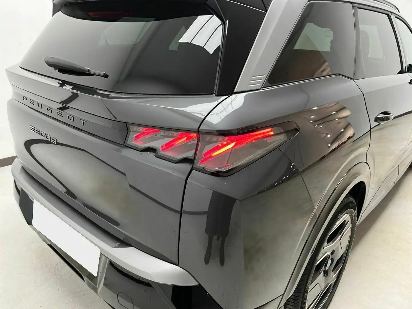 Peugeot 5008 Eléctrico GT 157kW Gris - 2