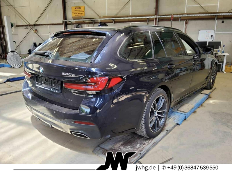BMW 530 Touring e MSport|ShadowL|CockpProf|Leder|Kam — photo 2