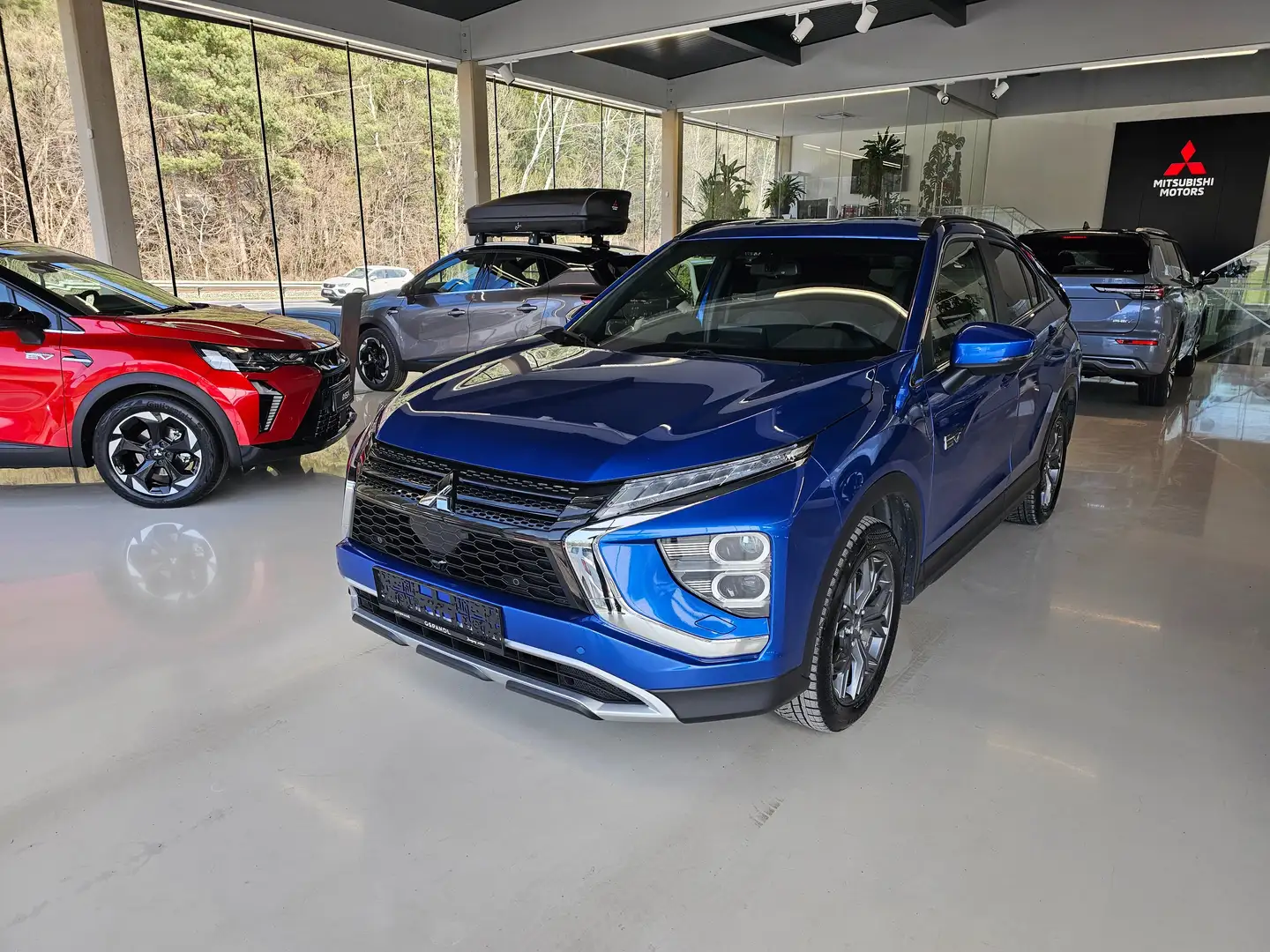 Mitsubishi Eclipse Cross 2,4 PHEV 4WD Intense+ CVT Aut. Blau - 1