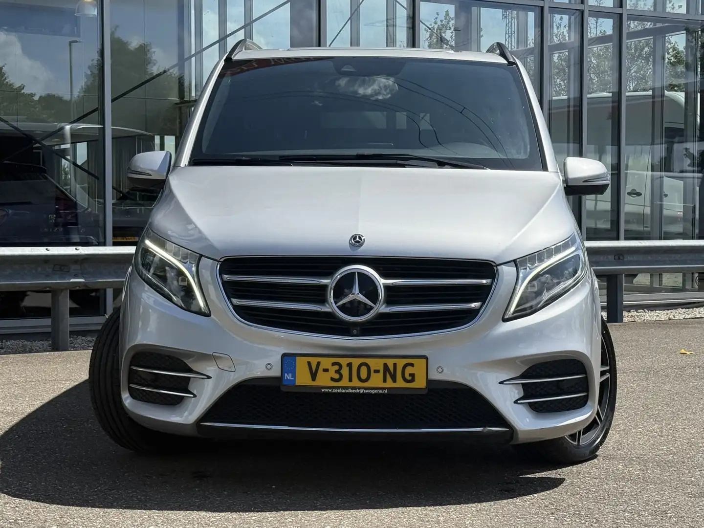 Mercedes-Benz V 250 250d Lang DC Avantgarde Edition AMG | NL-auto | 1e Zilver - 2