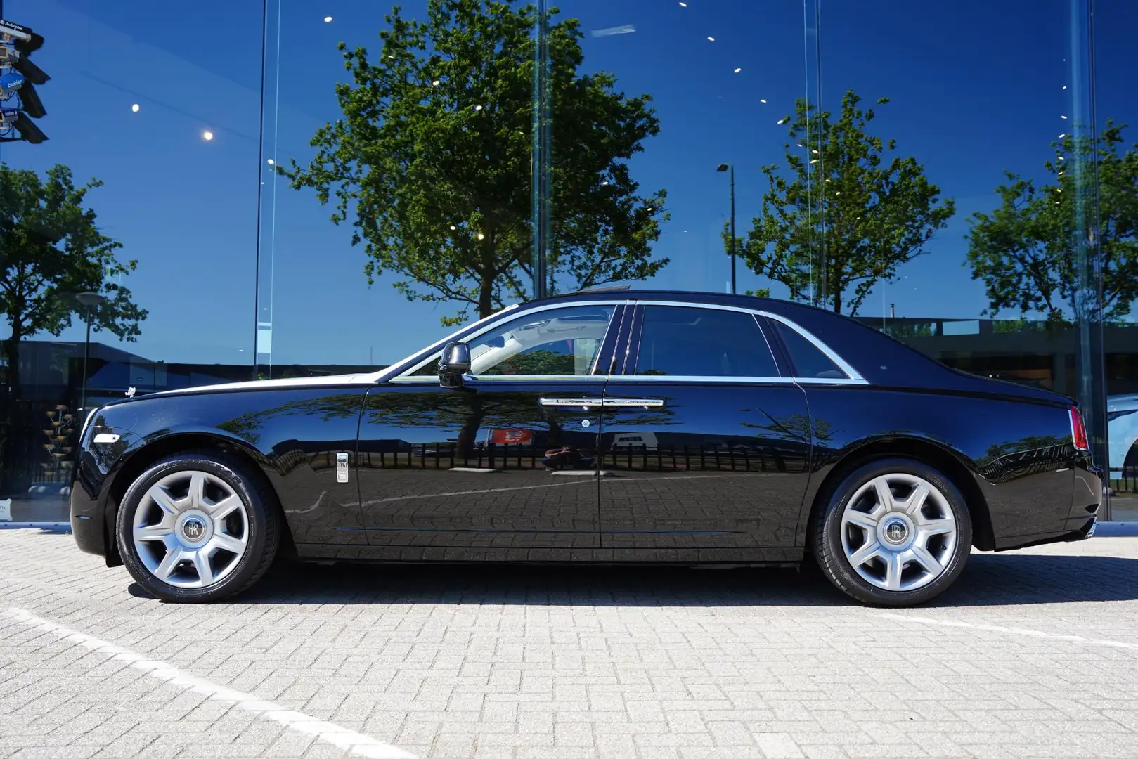 Rolls-Royce Ghost 6.6 V12 / Beige Leder / Panoramadak Schwarz - 2