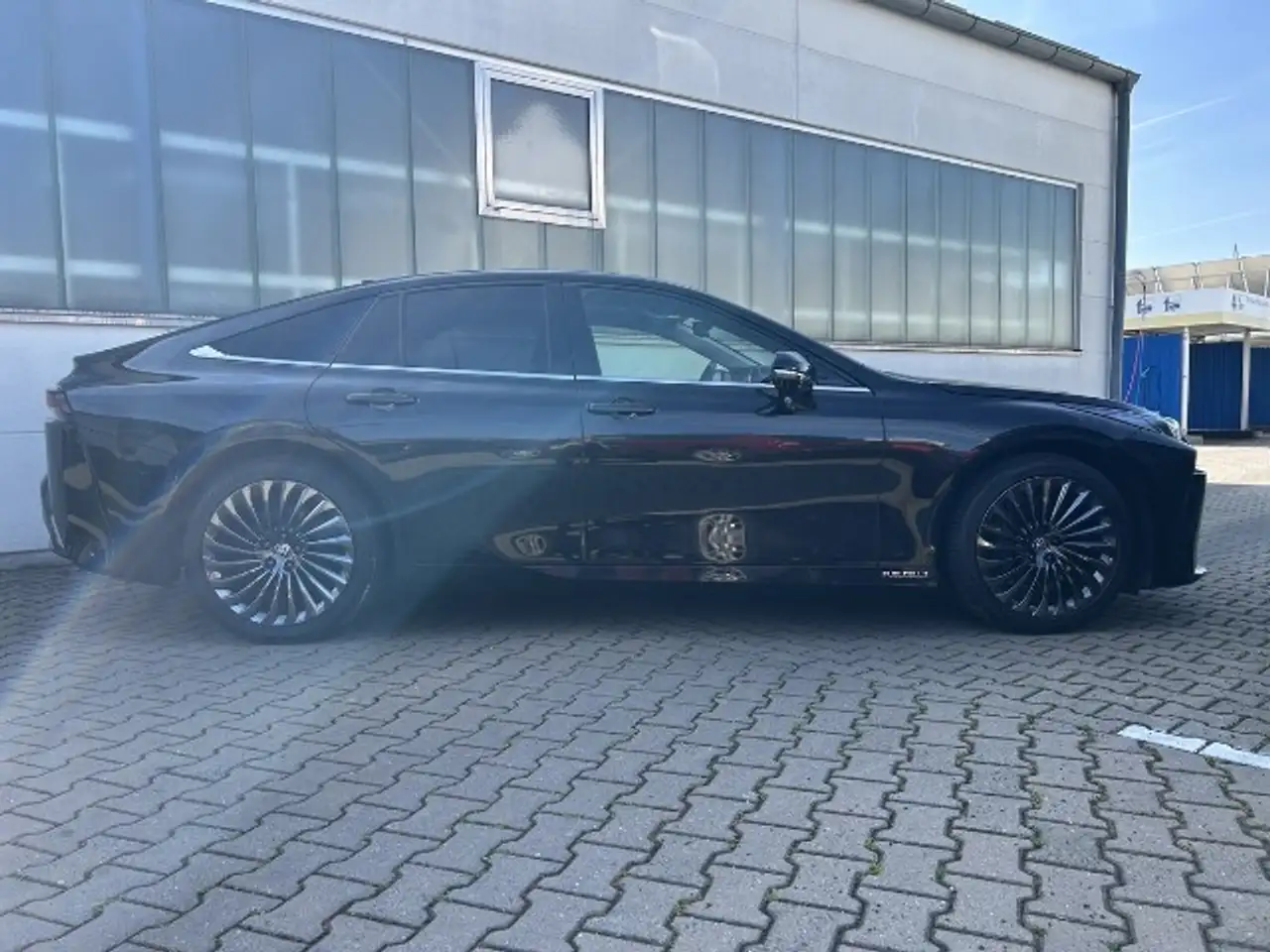 Toyota Mirai Advanced — photo 3