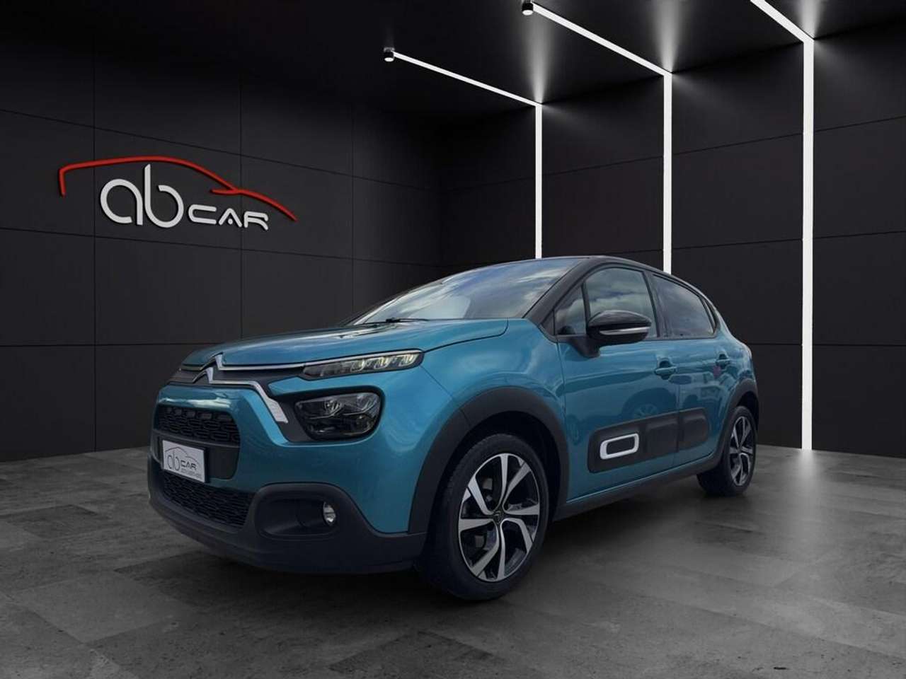 Citroen C3 1.2 puretech Shine Pack s&s 110cv eat6 my20