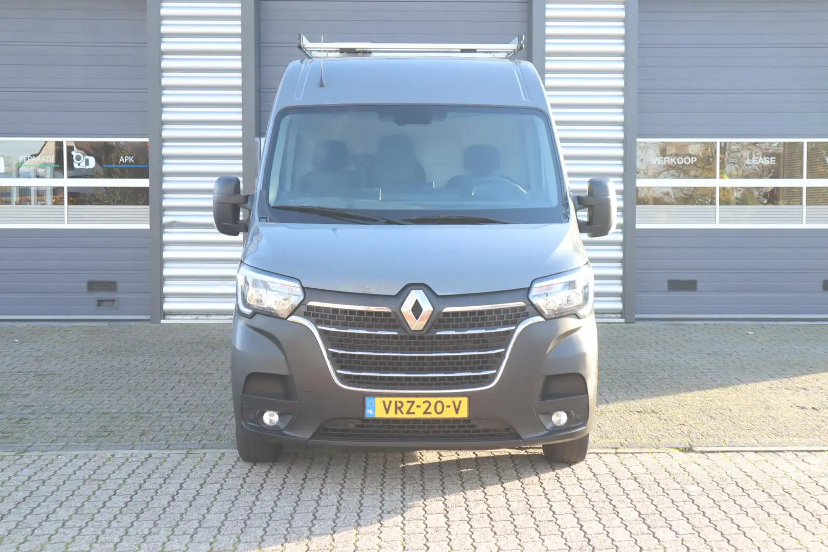 Renault Master T33 2.3 dCi 135 L2H2 Work Edition Gris - 2