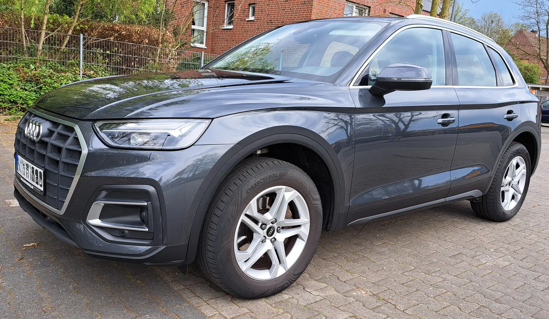 Audi Q5 Q5  40 TDI quattro S tronic, LED, 2 J. Garantie Gris - 1