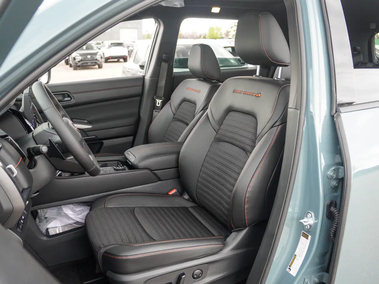 Nissan Pathfinder снимка Nissan Pathfinder
