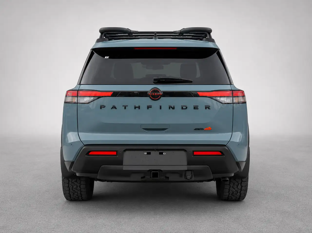 Nissan Pathfinder снимка Nissan Pathfinder