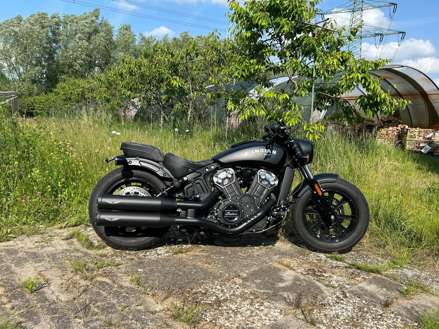Indian Scout Bobber Nero - 1