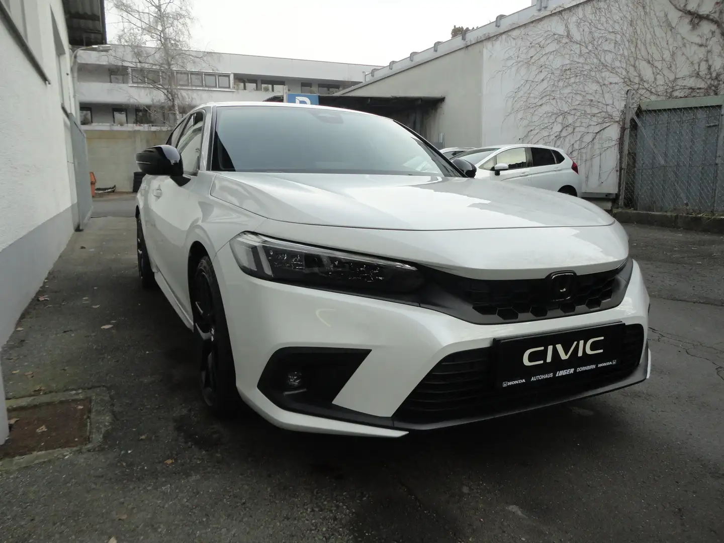 Honda Civic 2.0 i-MMD Hybrid Sport e-CVT  Emblem Paket Schwarz Weiß - 2