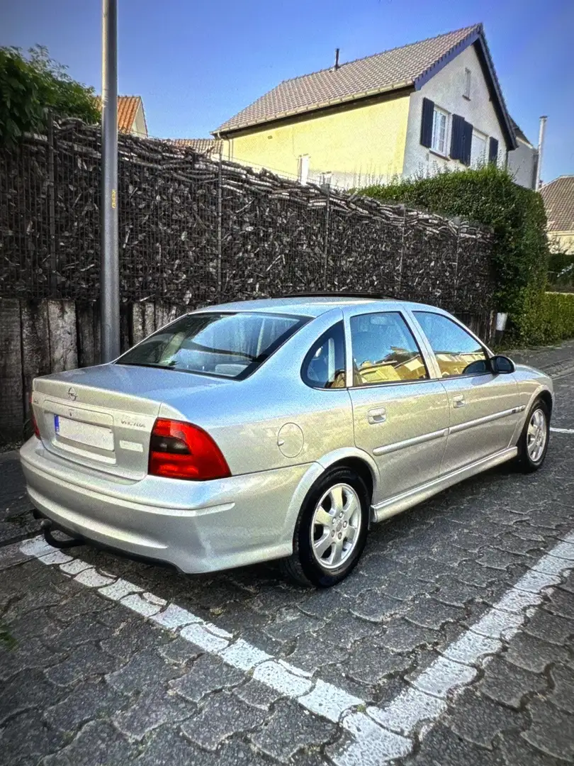 Opel Vectra 1.6i XE 16v Elegance Gris - 2