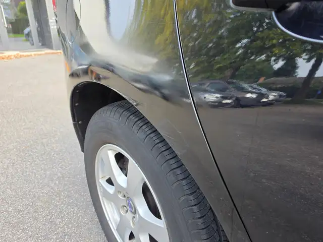 Volvo XC60 view 9