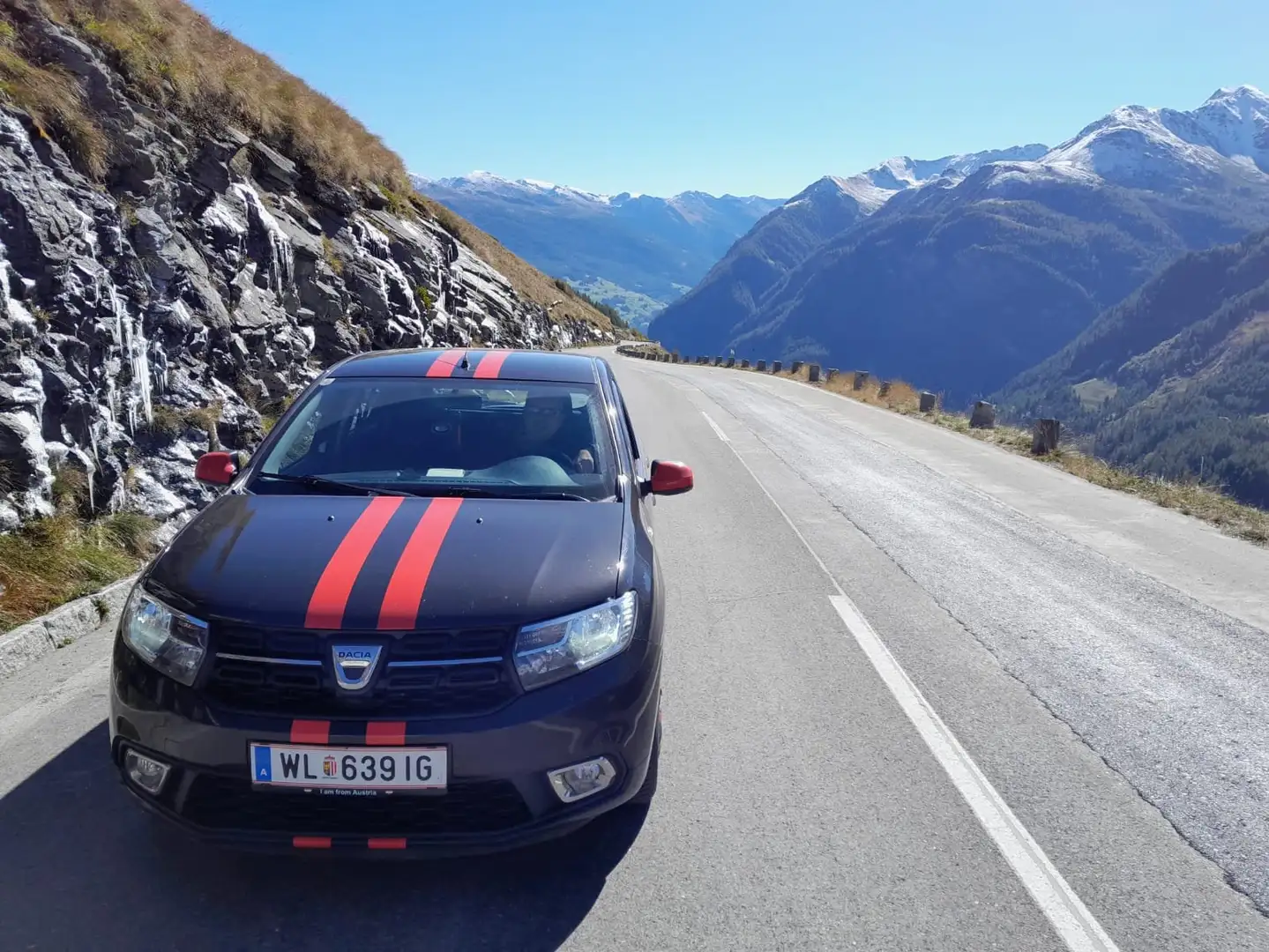 Dacia Sandero Sandero Ambiance TCe 90 S Schwarz - 1