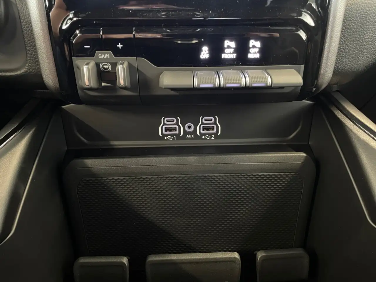 RAM 1500 photo RAM 1500