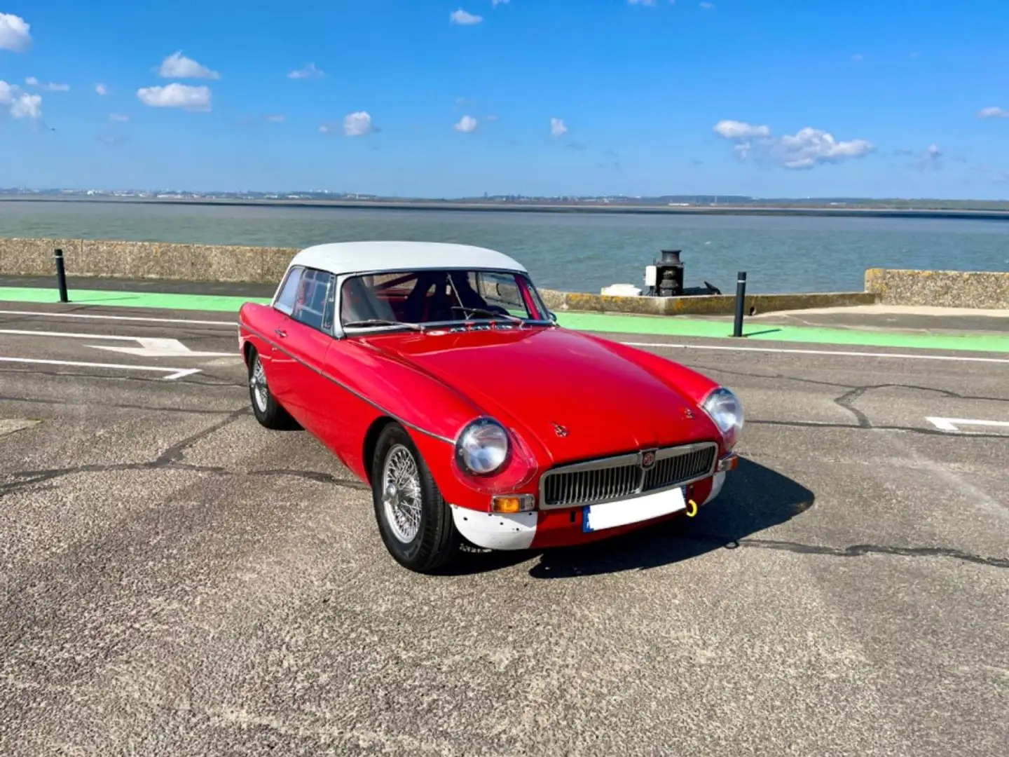 MG MGB Passeport FIA Rojo - 1