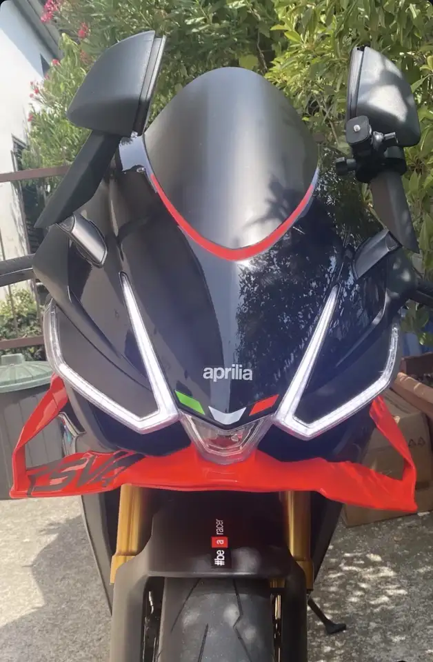 Aprilia RSV4