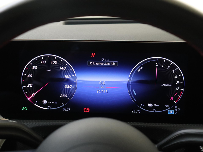Mercedes-Benz CLA 250 e Star Edition AMG Line Plus Panoramadak / Head-up — photo 12