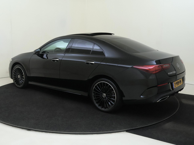 Mercedes-Benz CLA 250 e Star Edition AMG Line Plus Panoramadak / Head-up — photo 3