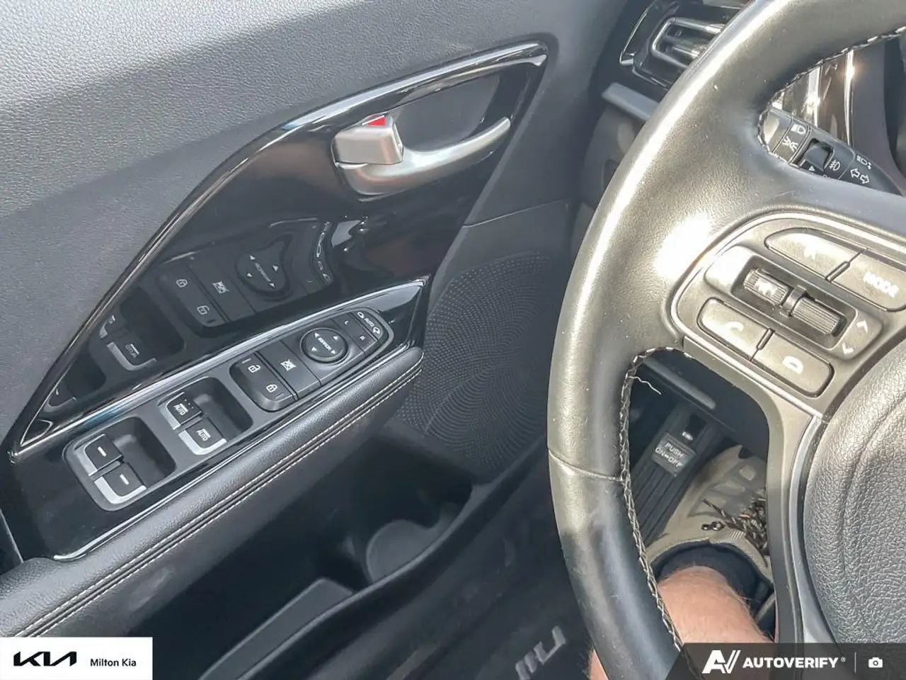 Kia Niro снимка Kia Niro