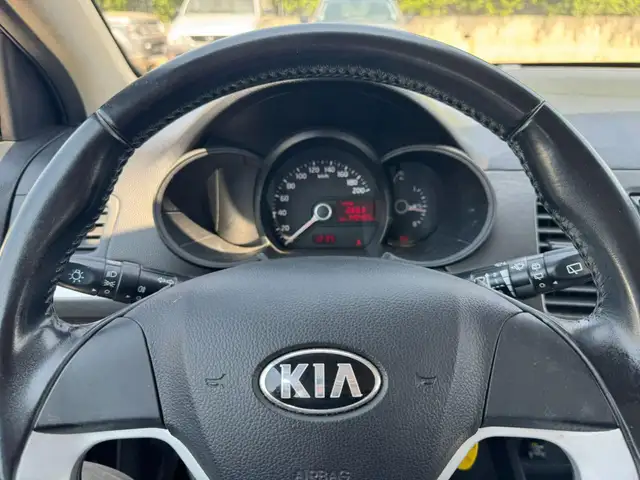 Kia Picanto view 7