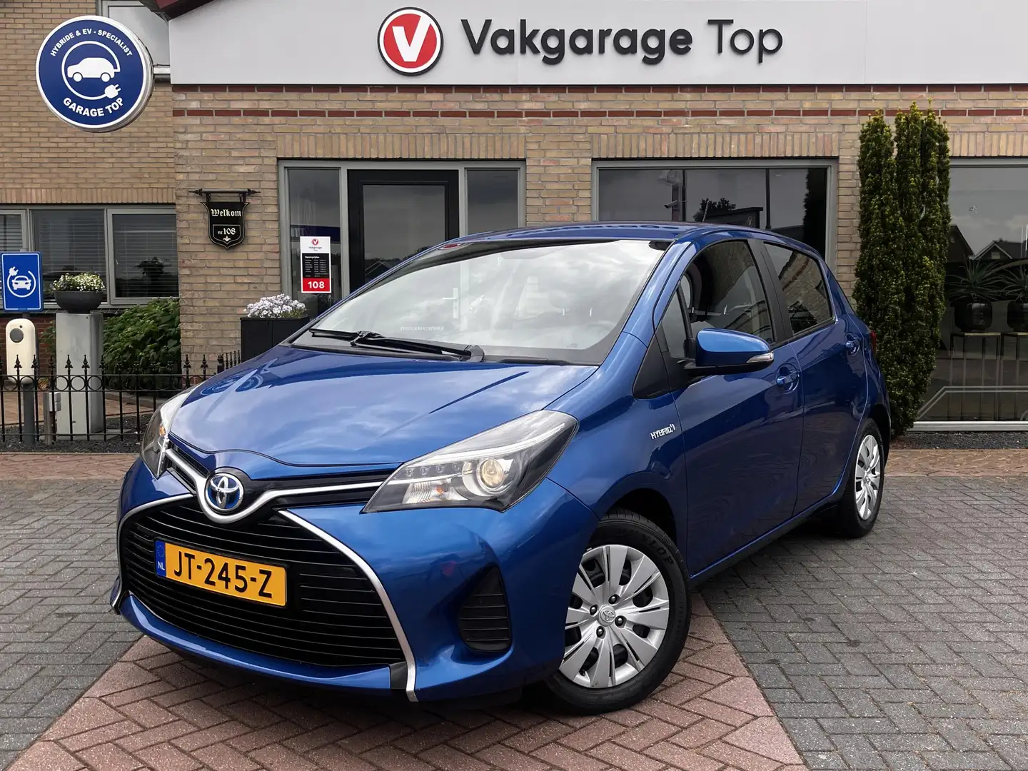 Toyota Yaris 1.5 Hybrid Now | 35.807 km! | 1e eigenaar | BTW au Blauw - 1