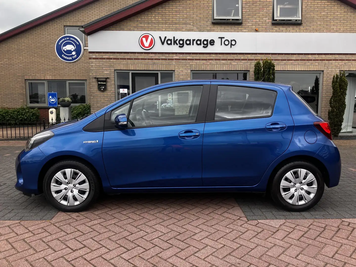 Toyota Yaris 1.5 Hybrid Now | 35.807 km! | 1e eigenaar | BTW au Blau - 2