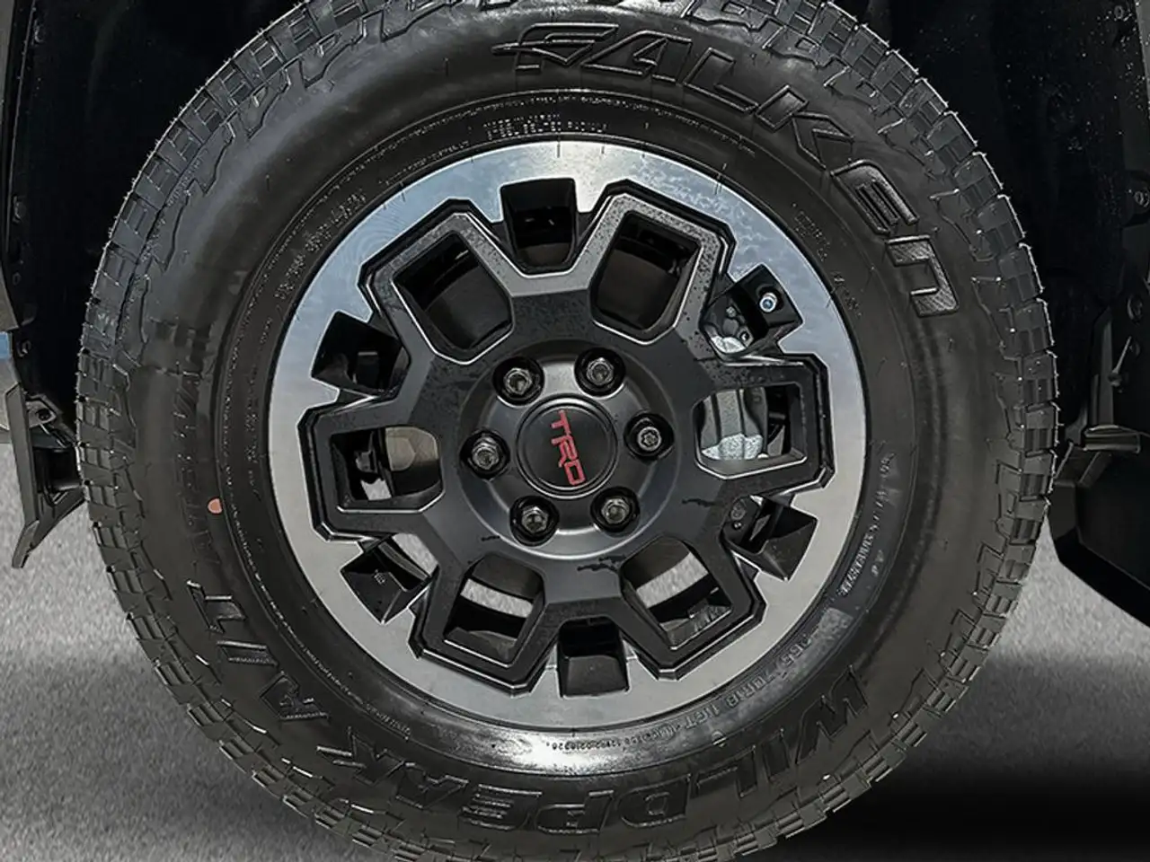 Toyota 4-Runner снимка Toyota 4-Runner