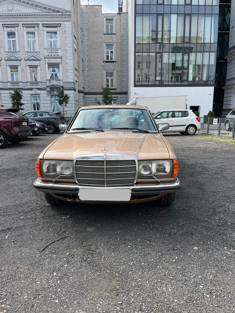 Mercedes-Benz CE 280 280 CE Coupé C123E28 Gold - 1